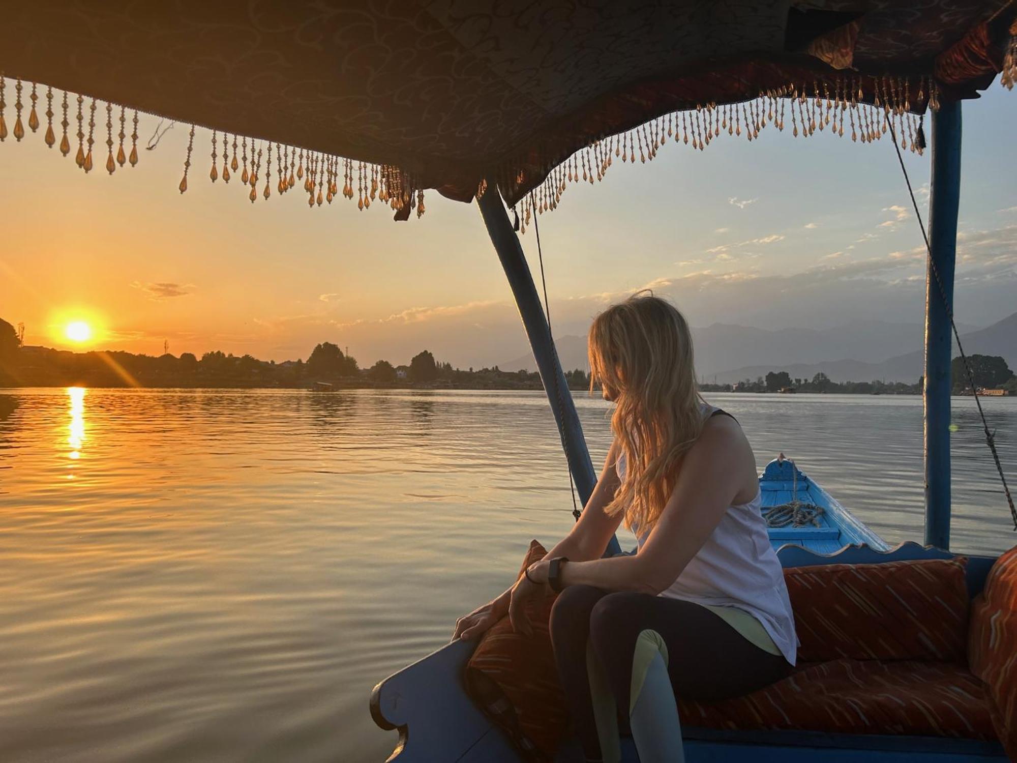 Houseboat Lily Of Nageen Srīnagar Buitenkant foto