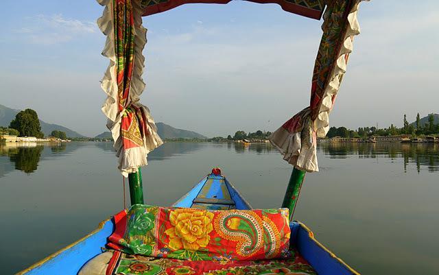 Houseboat Lily Of Nageen Srīnagar Buitenkant foto