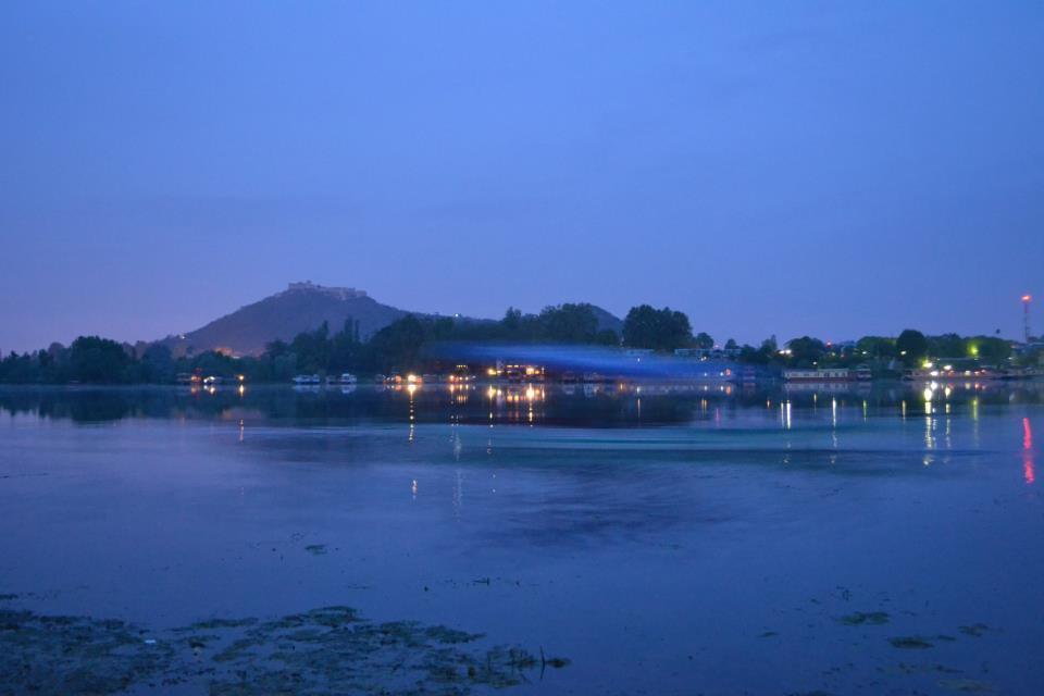 Houseboat Lily Of Nageen Srīnagar Buitenkant foto