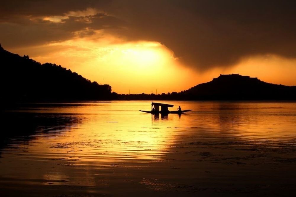 Houseboat Lily Of Nageen Srīnagar Buitenkant foto