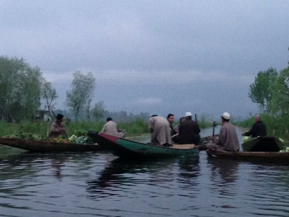 Houseboat Lily Of Nageen Srīnagar Buitenkant foto